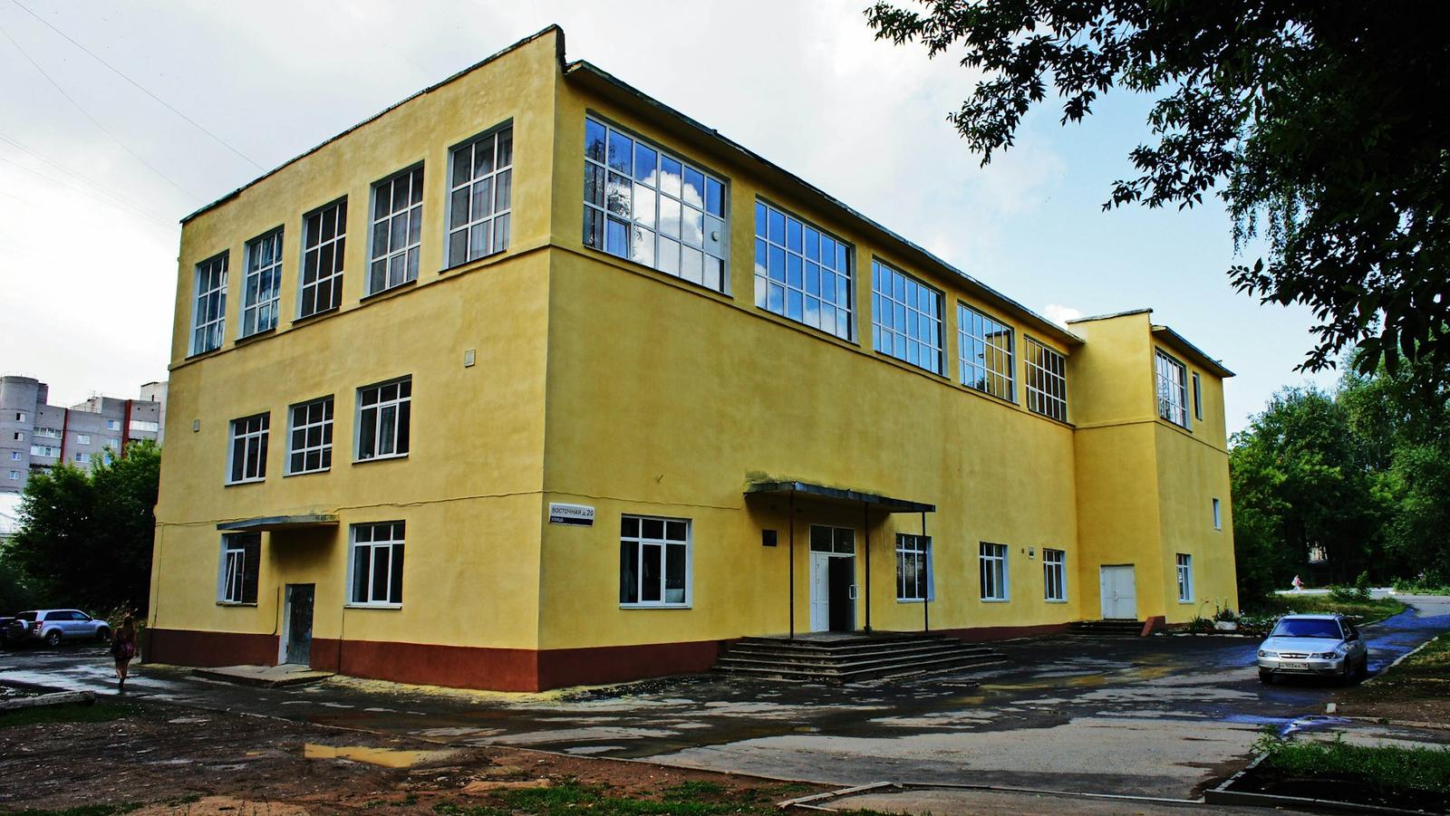 Obnovená budova školy